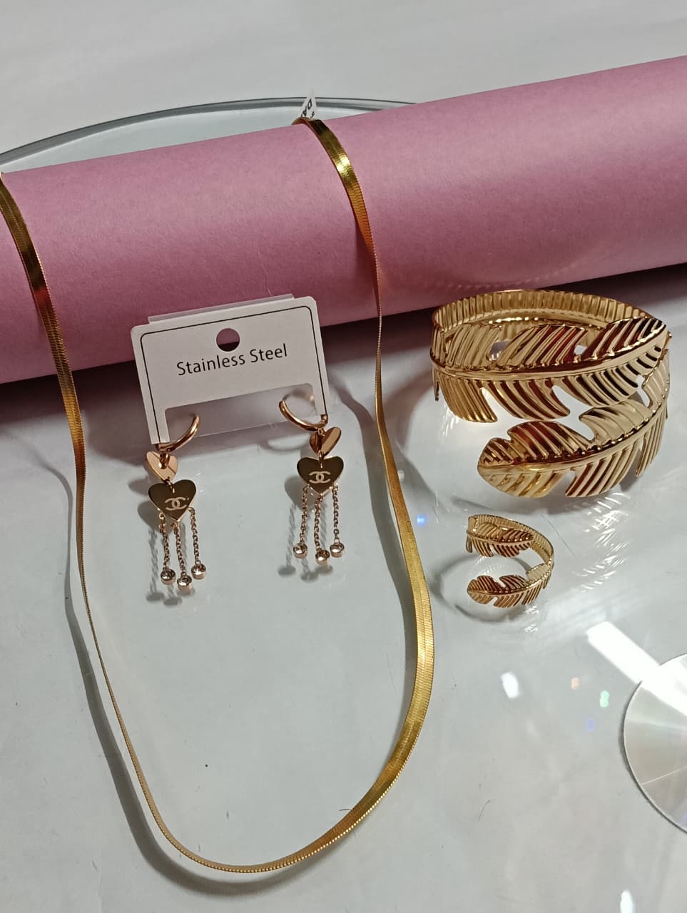 premium Gold Plated Stainless Steel Jewelry Set – Necklace, Earrings Leaf Bracelet