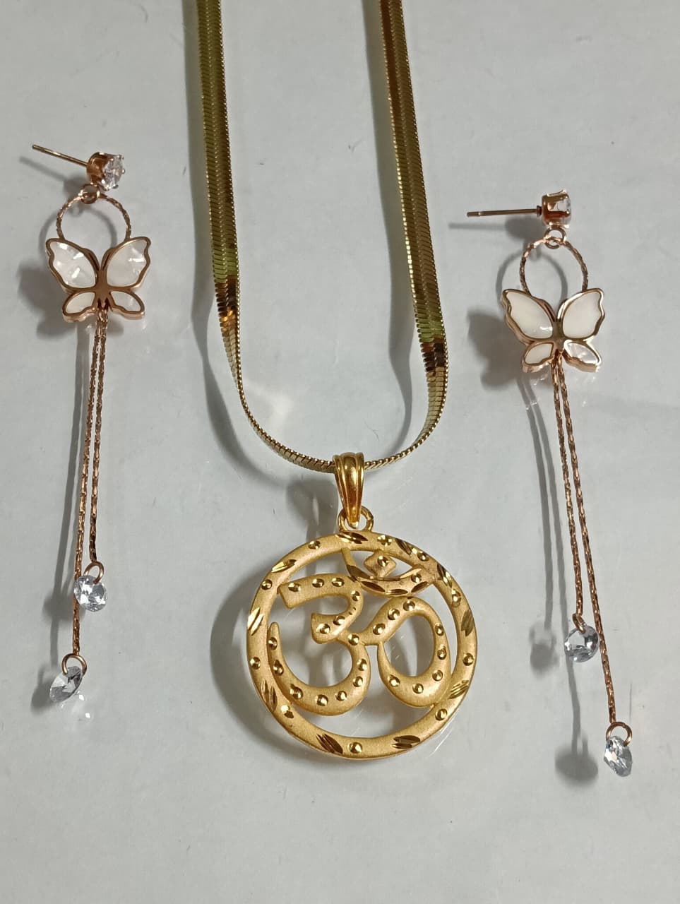 Om chain Pendant
