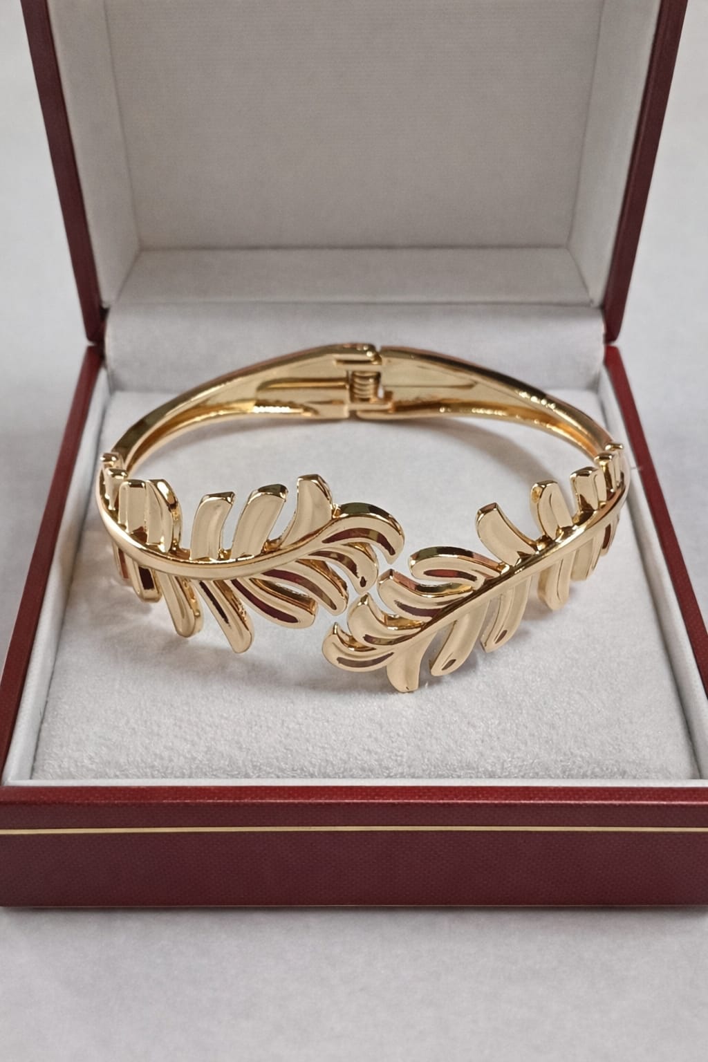 Gold Finish Leaf Design Bracelet